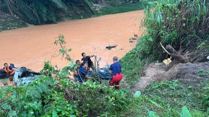 lelaki maut kereta terbabas