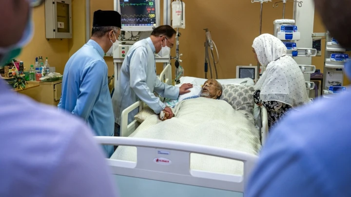 PM Anwar Ziarah Mursyidul Am PAS