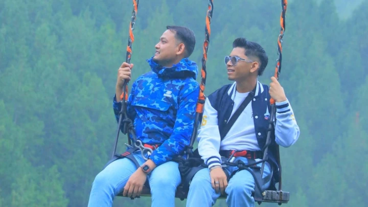 'Hilangkan' Rakan Berjaket Biru