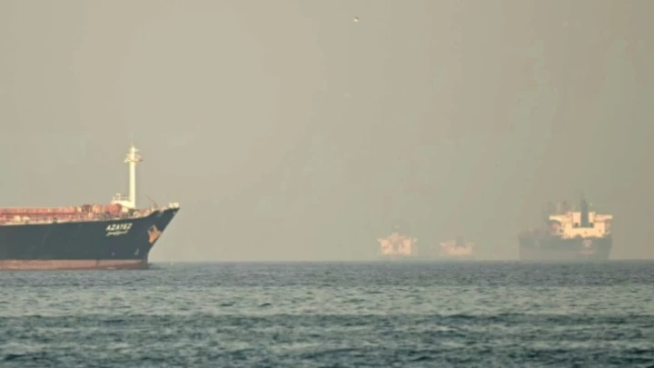 Iran Umum Tutup Selat Hormuz