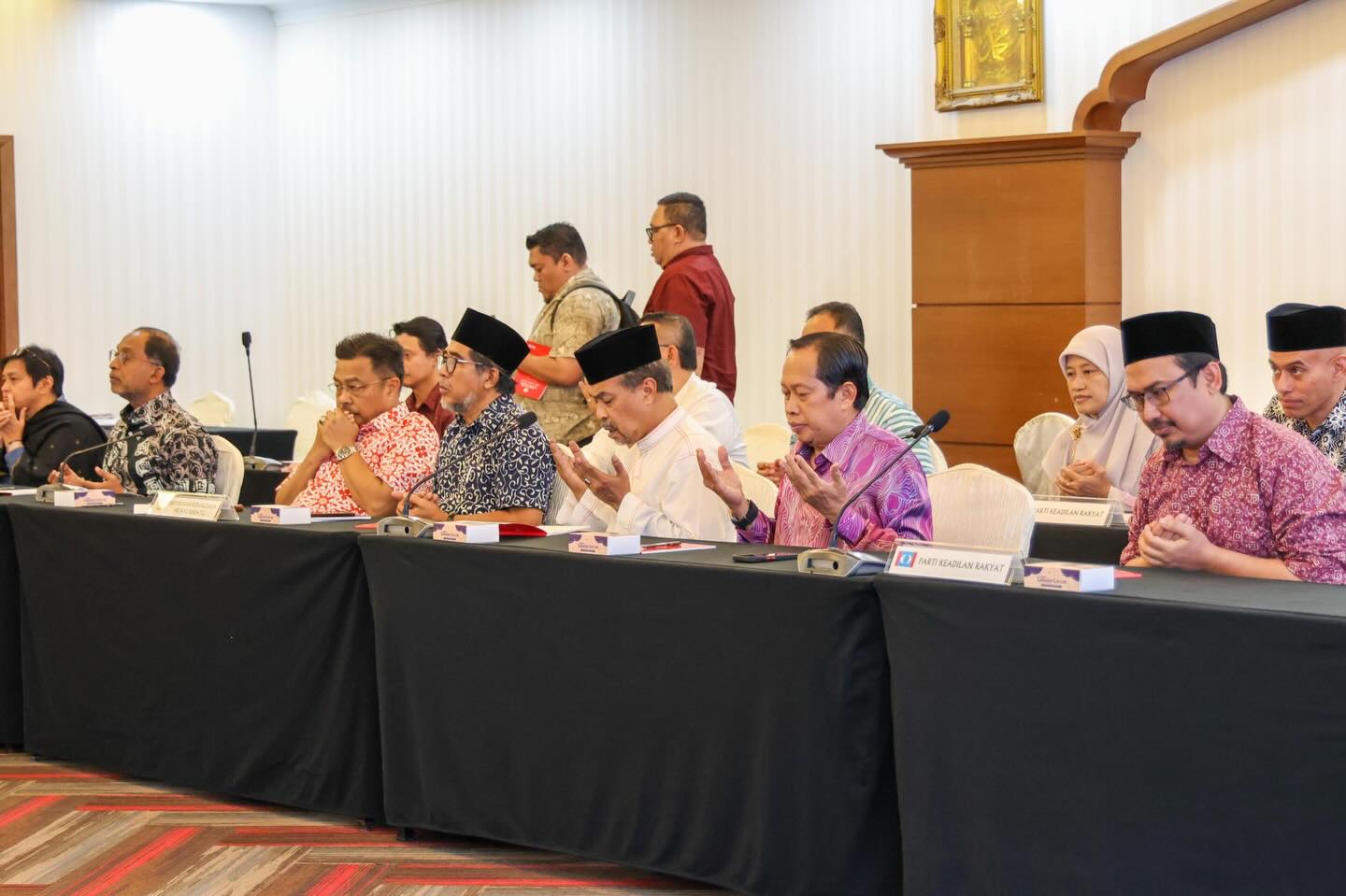 Perhimpunan lapan parti politik