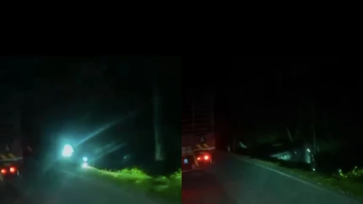Kereta Terjunam Dalam Gaung