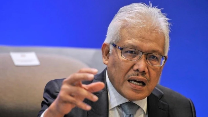 HAMZAH LETAK JAWATAN KETUA PEMBANGKANG