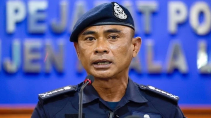Langgar Lari Polis Trafik