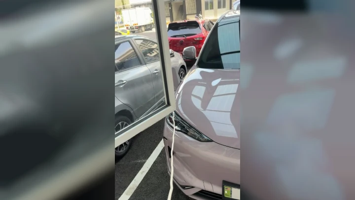 EV