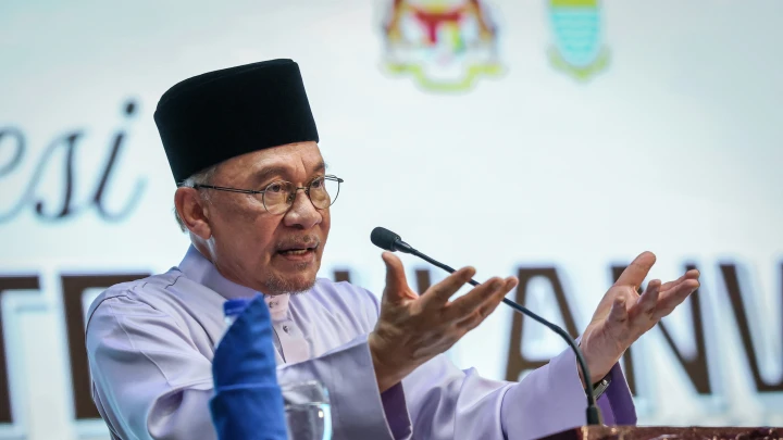 Elaun Pelajar Tingkatan Enam