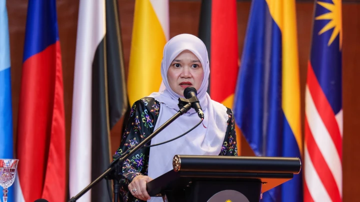 fadhlina