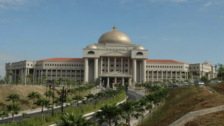Pelajar Tingkatan Lima