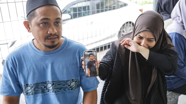 Dua Kanak-Kanak Lemas