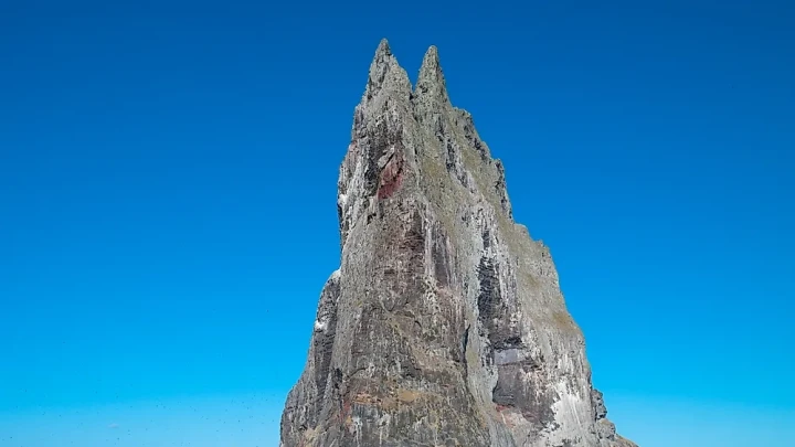 GUNUNG
