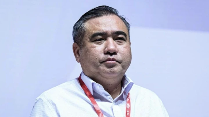Anthony Loke Kekal Pendirian