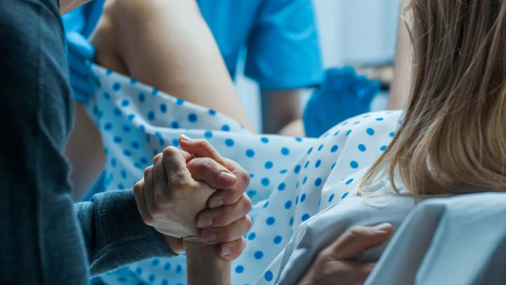 Minta Doktor Wanita Bantu