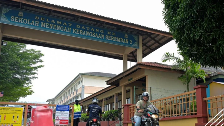 Beroperasi seperti biasa esok