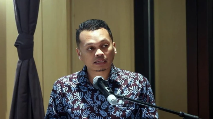 Nik Nazmi