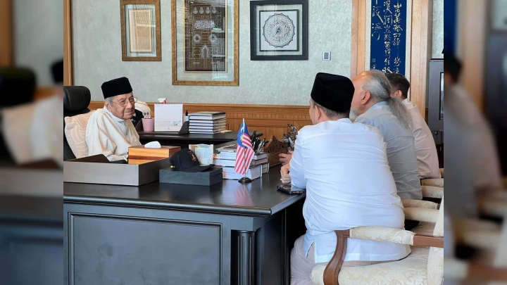 Tun M