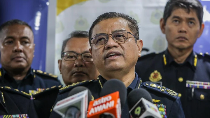 Hanya Perantara Berdaftar